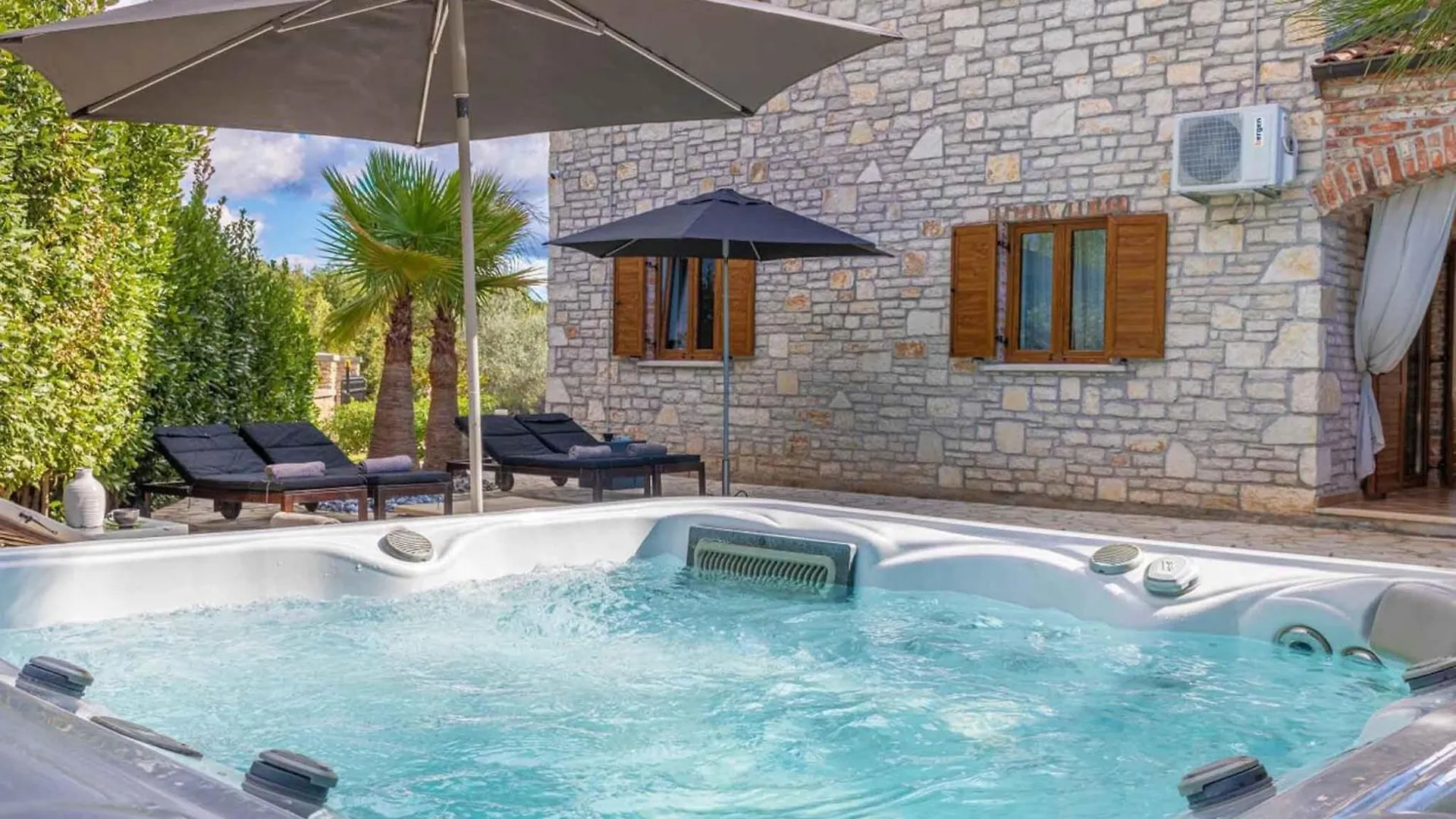 Holiday home Nice Home In Cabrunici With Wifi