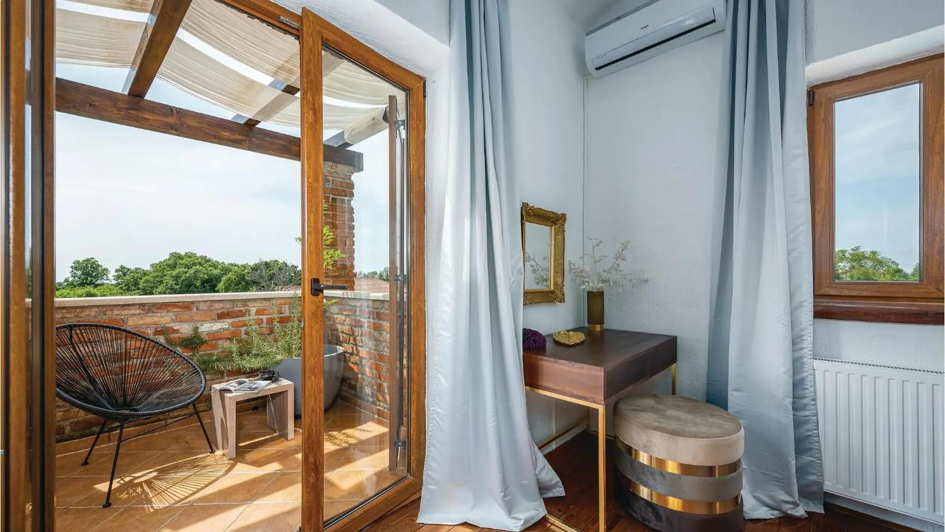 Nice Home In Cabrunici With Wifi