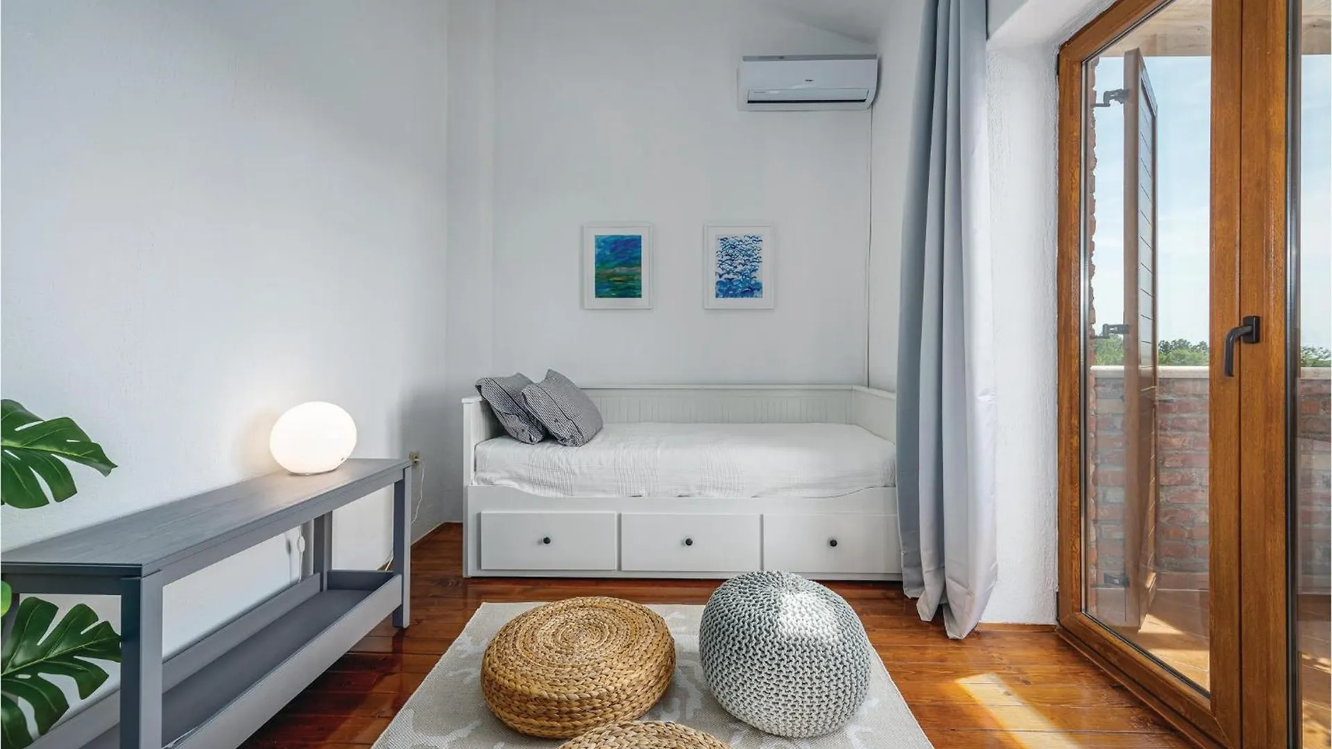 Nice Home In Cabrunici With Wifi